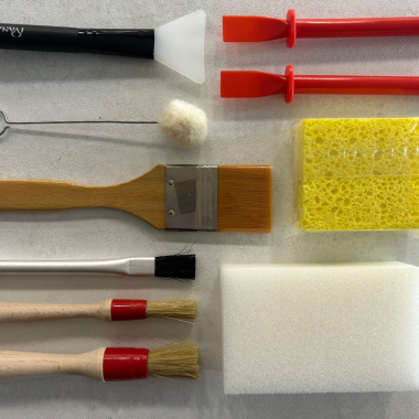 Brushes and sponges
