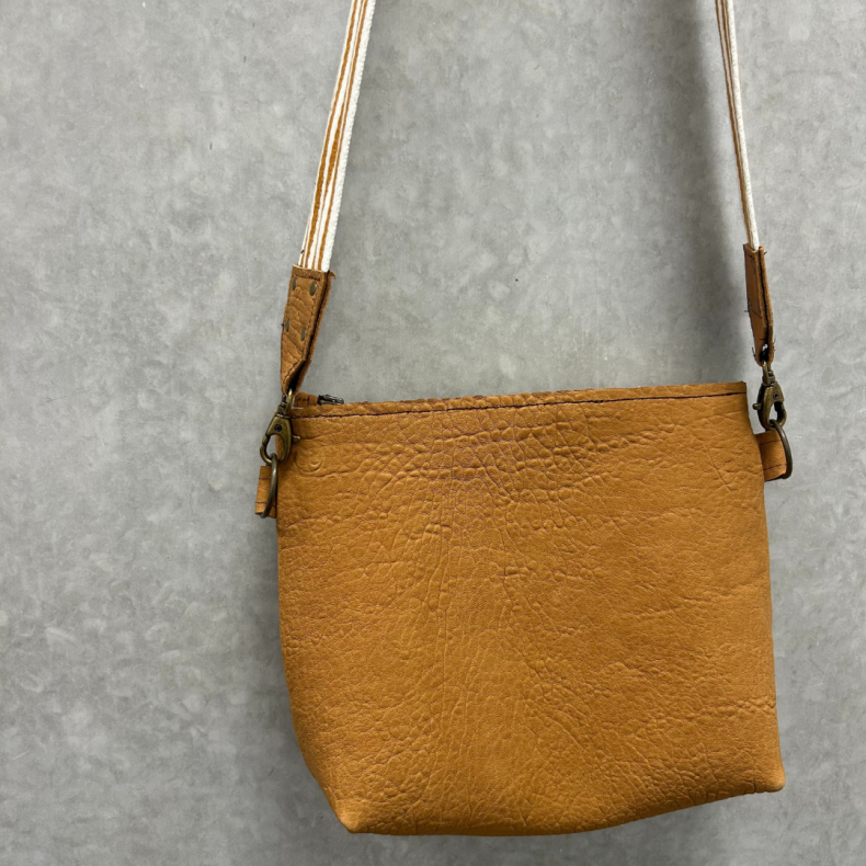 Sy tasker i bldt skind