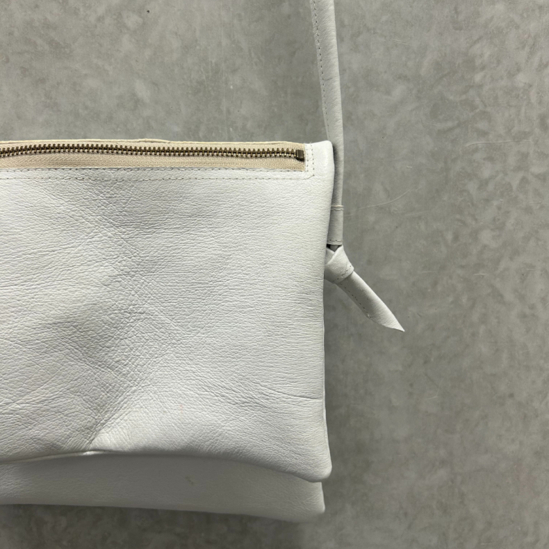 Sy tasker i bldt skind