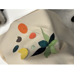 Tasker i bl�dt skind