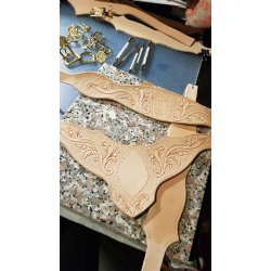 Moderne prgning og punsling i lder.